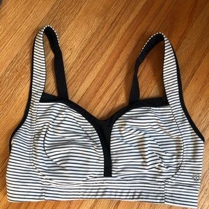Lululemon Ta TA Tamer sports bra